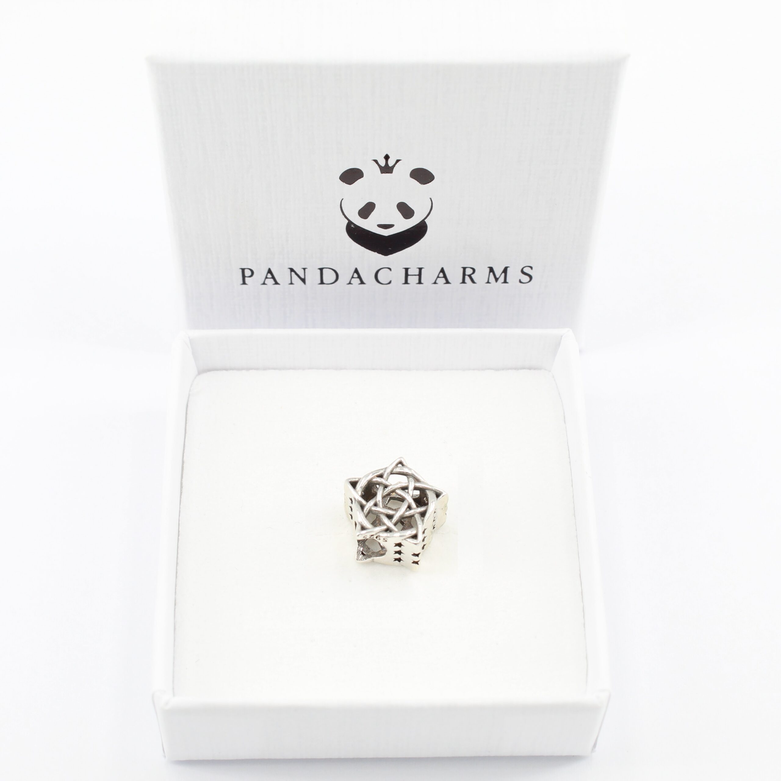 Alternative view of Fünfeckig Geflochtener Stern Charm