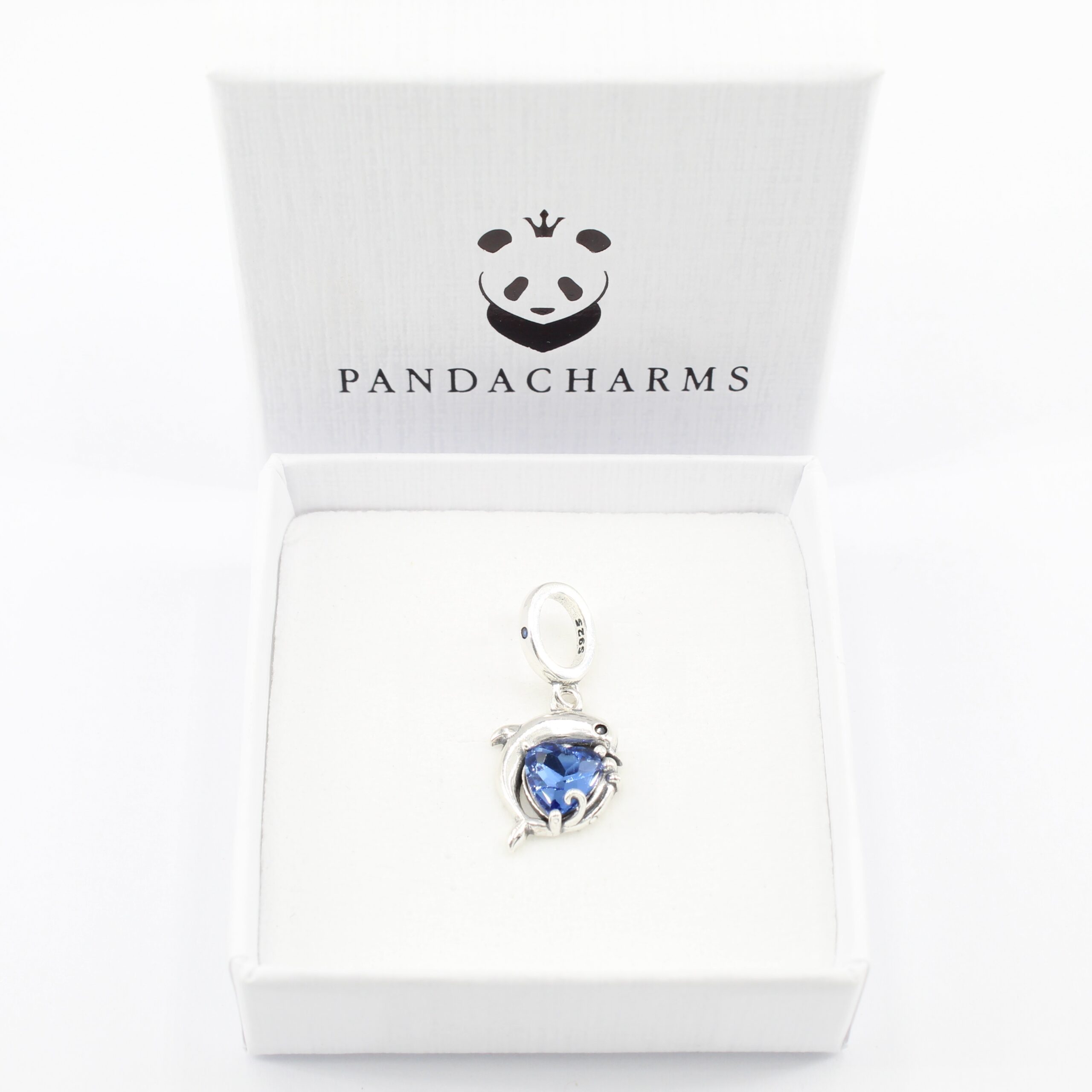 Alternative view of Delfin mit Blauem Herz Charm Anhänger